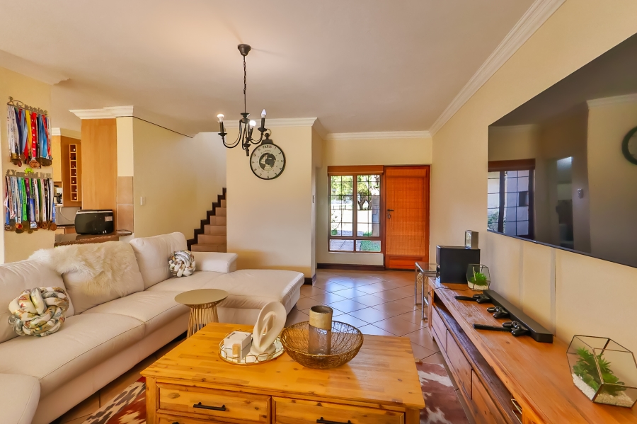 To Let 3 Bedroom Property for Rent in The Coves North West